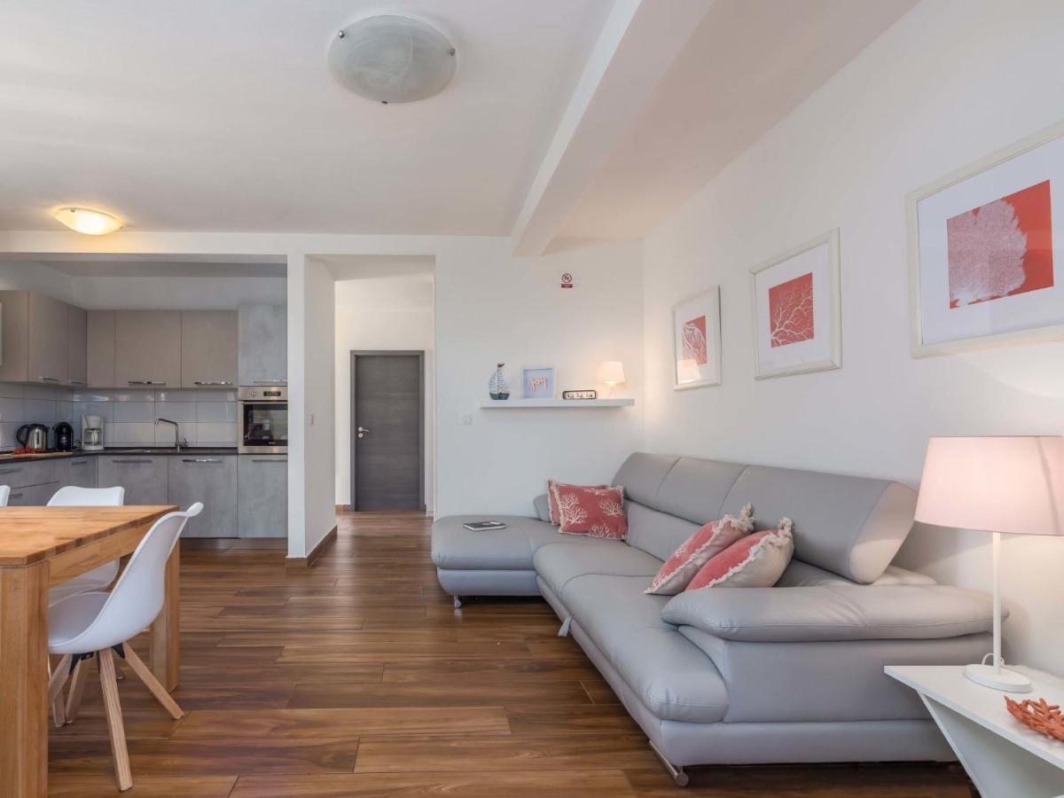 Holiday Home Villa Joy By Interhome Novigrad Istria Extérieur photo