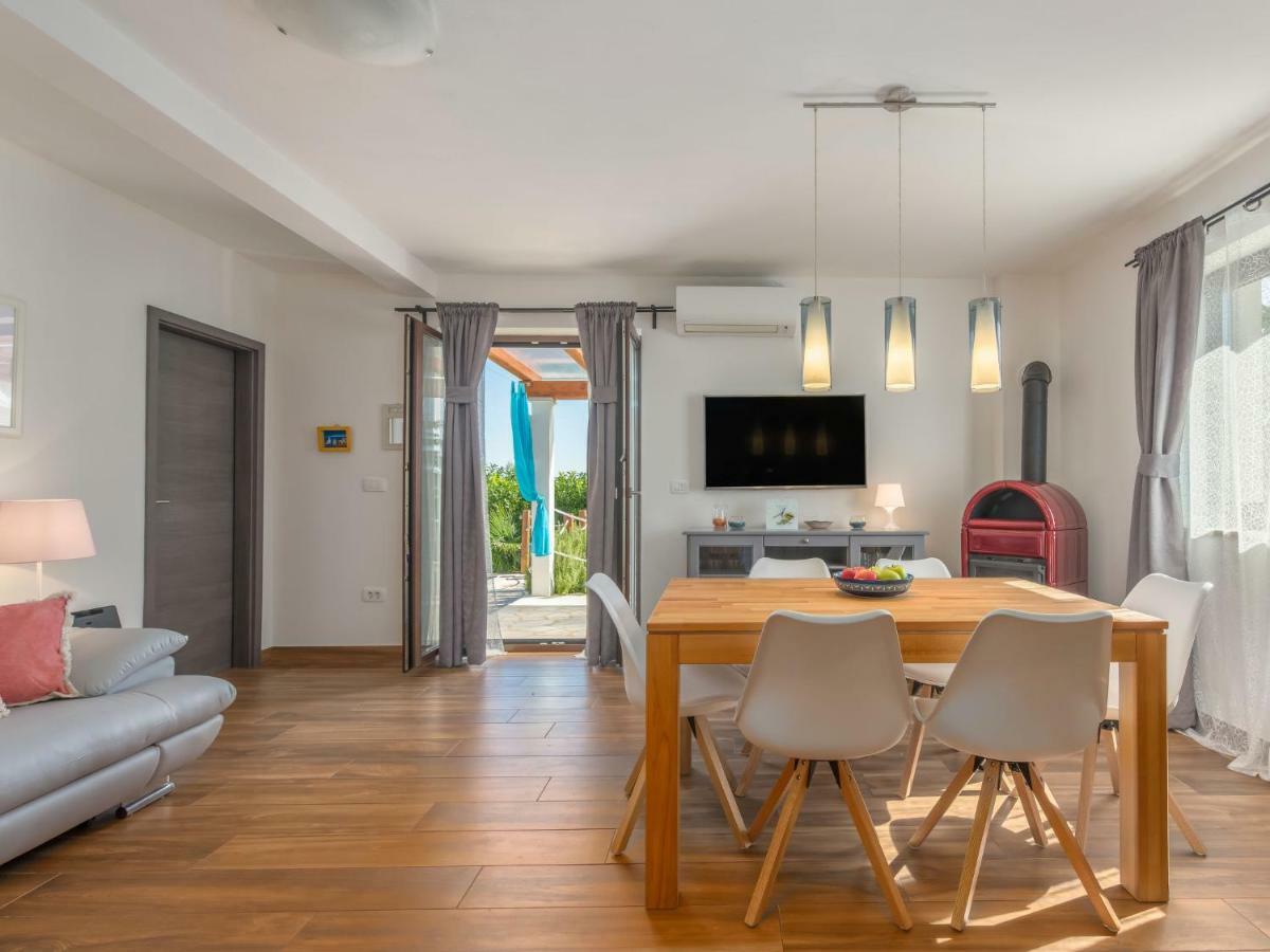 Holiday Home Villa Joy By Interhome Novigrad Istria Extérieur photo