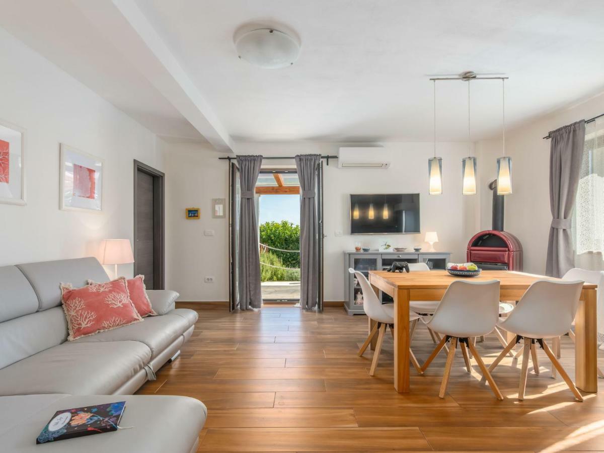 Holiday Home Villa Joy By Interhome Novigrad Istria Extérieur photo