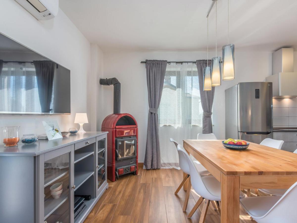 Holiday Home Villa Joy By Interhome Novigrad Istria Extérieur photo