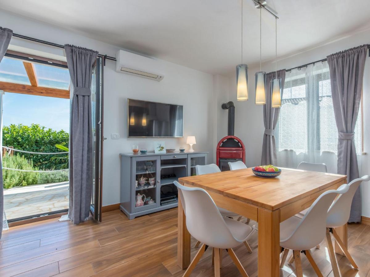 Holiday Home Villa Joy By Interhome Novigrad Istria Extérieur photo