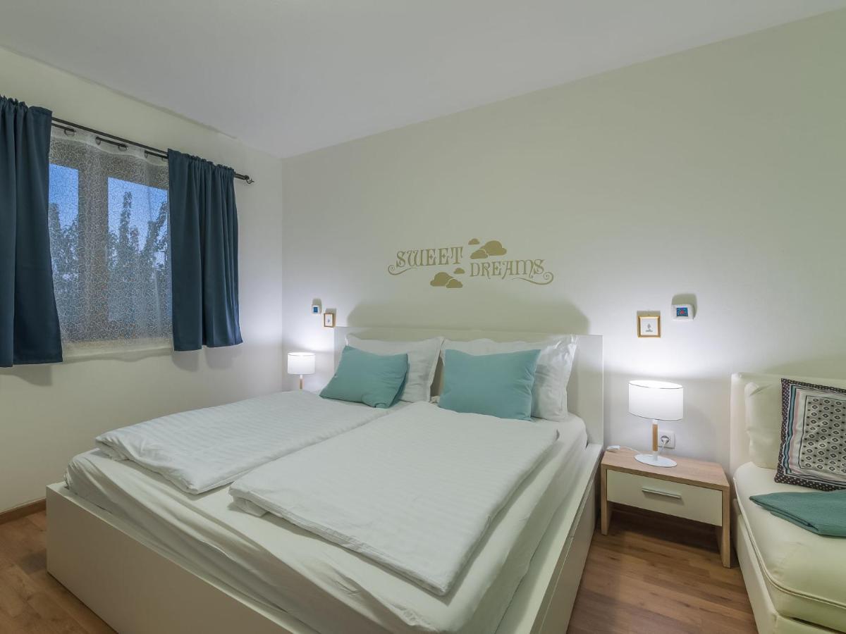 Holiday Home Villa Joy By Interhome Novigrad Istria Extérieur photo