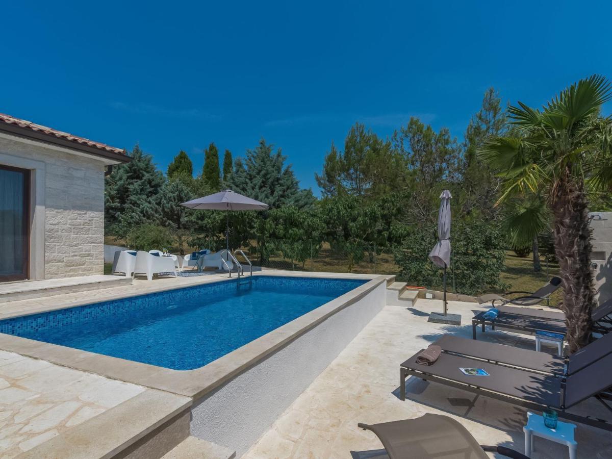 Holiday Home Villa Joy By Interhome Novigrad Istria Extérieur photo